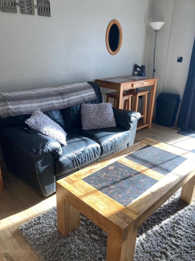 Roblins Nest Apartment Ammanford Exterior photo